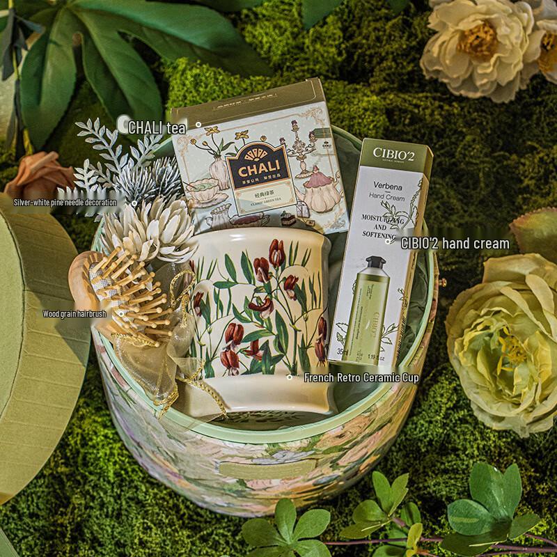 Women s Day Floral Gift Set