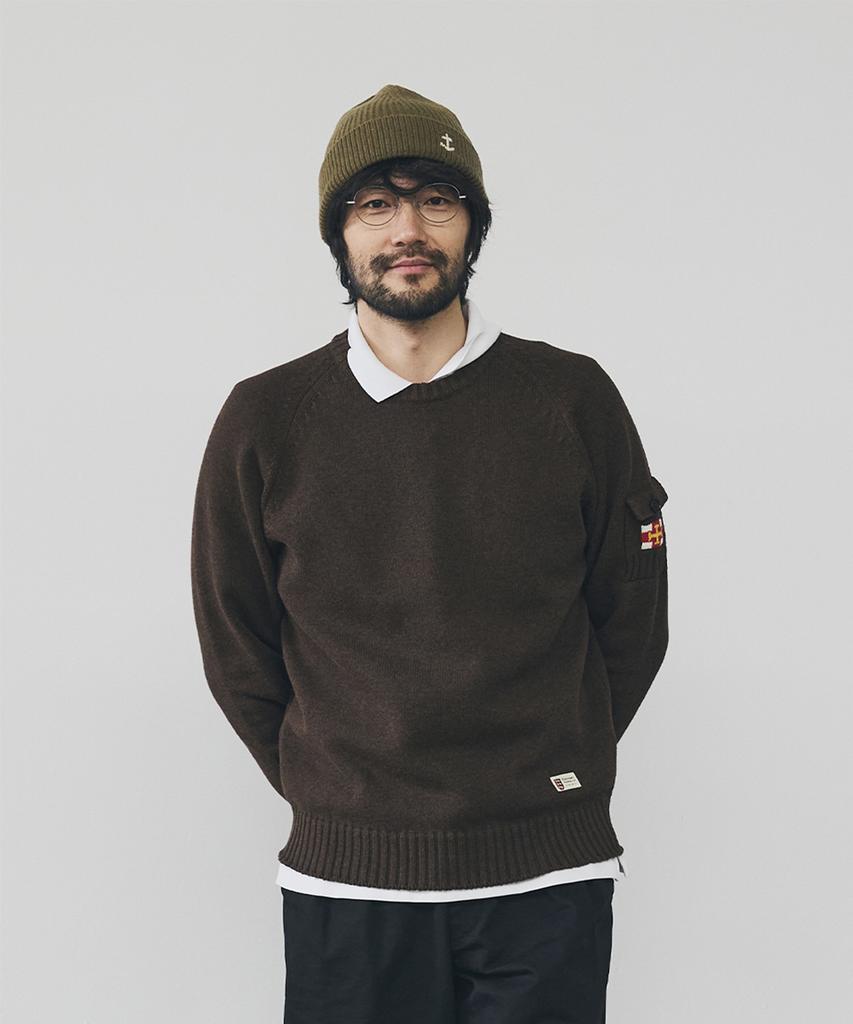 Geonjiulleunseu Cotton Raglan Pocket Sweater - Dark Brown