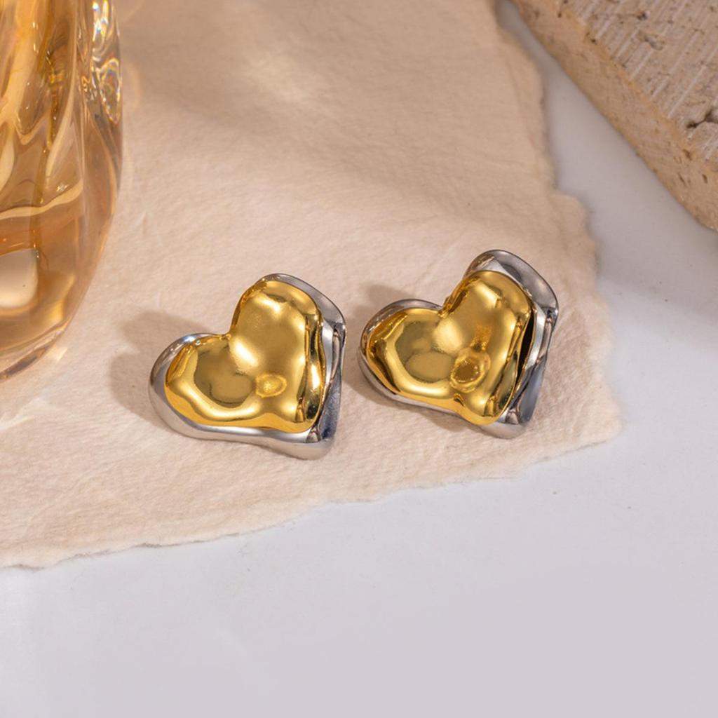 Vintage Stainless Steel Love Heart Two-Tone Stud Earrings: Fashionable, High-End, Non-Fading Jewelry for Women