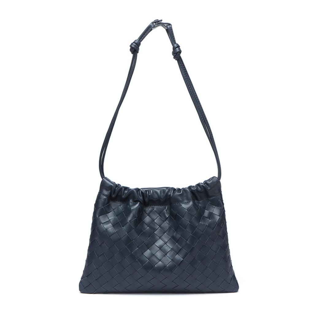 Cross-border trend woven women's bags, garbage bags, one shoulder, underarm bags, portable drawstring, lucky bags, messenger bags, commuter portable.