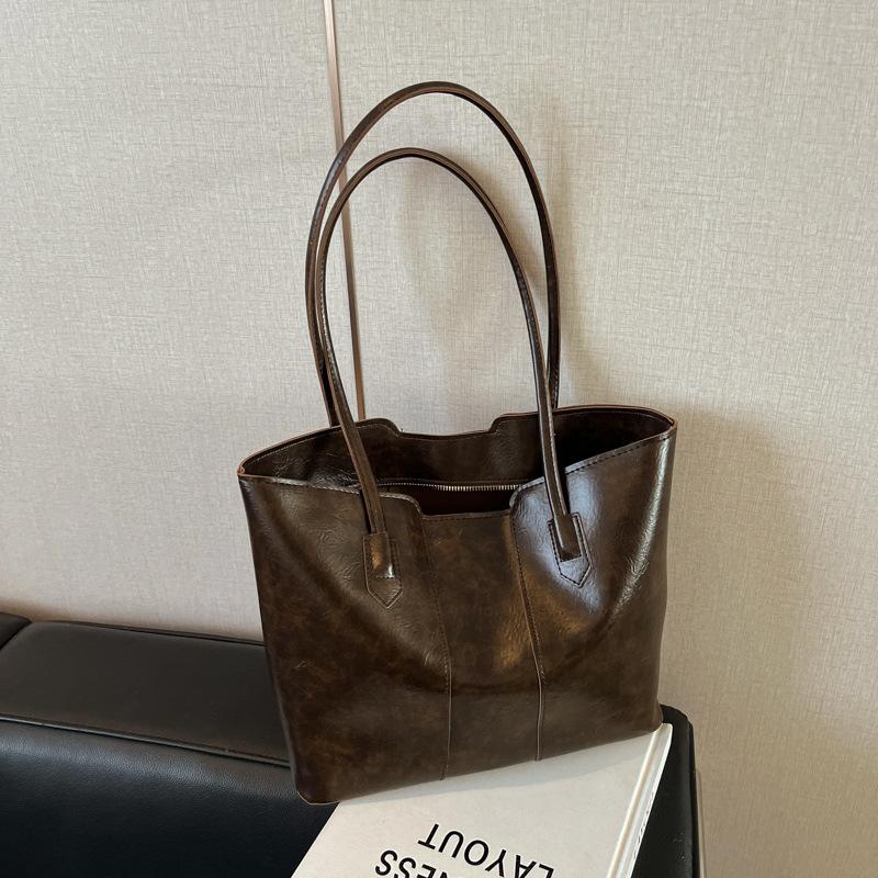 High Value Temperament Large Capacity Bag Women's 2025 New Autumn and Winter Light Luxury Shoulder Bag Casual Tote Bag