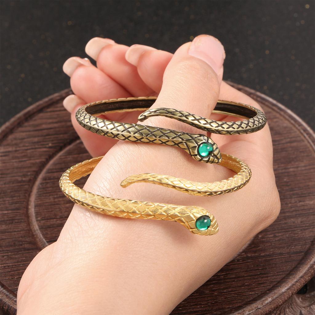 Elegant Ladies Snake Bracelet Adjustable Open Bangle Party Wear Bracelet Suitable for Distinctive Fashion Statements