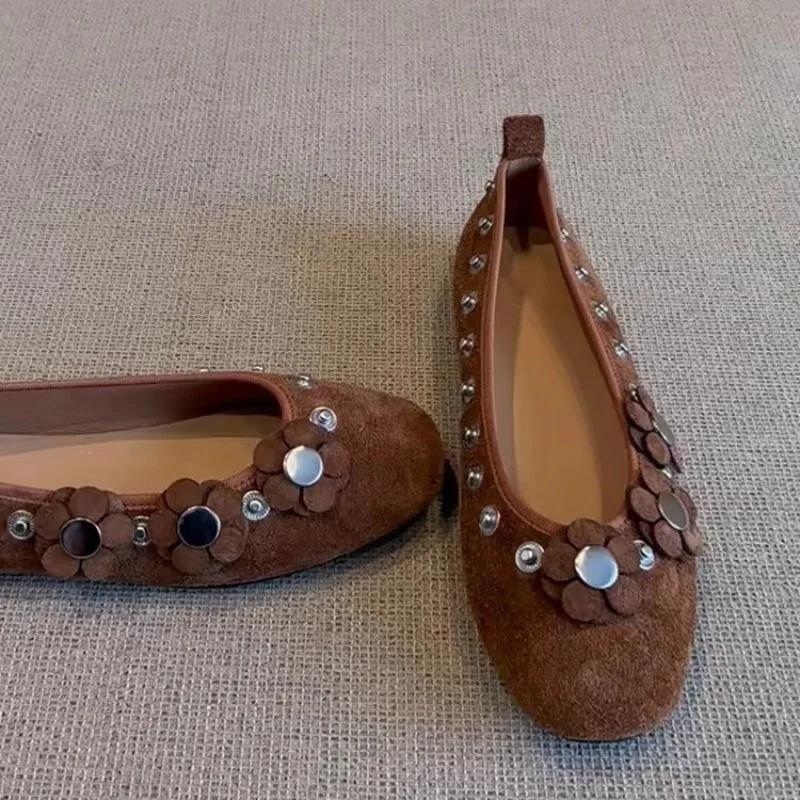 Fashion Ladies Shoes 2025 Hot Sale Shallow Women's Flats New Casual Fashion Floral Rivet Light Soft Bottom Best Seller Flat Low Heels