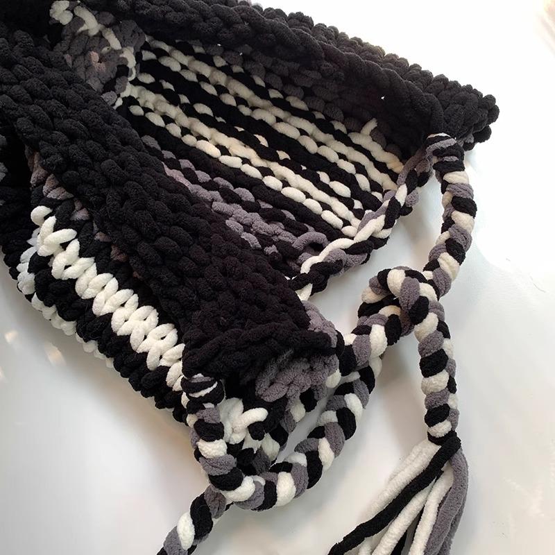 Korean Chunky Knit Women's Winter Hat - Large Fit, Handcrafted, Warm Wool Outdoor Beanie