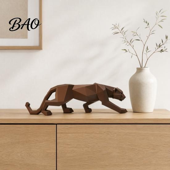 Durable Matte Leopard Statue 3D Printed Cheetah Figurine, Compact Geometric Faceted Sculpture, Animal Figurine Minimalist for Home Office Decor