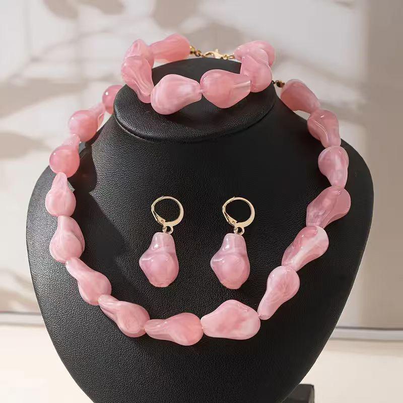 Fashion Imitation Baroque Pearl Neck Chain Bracelet Earrings Pendant Jewelry Set Special-shaped Imitation Pearl Fashion Set