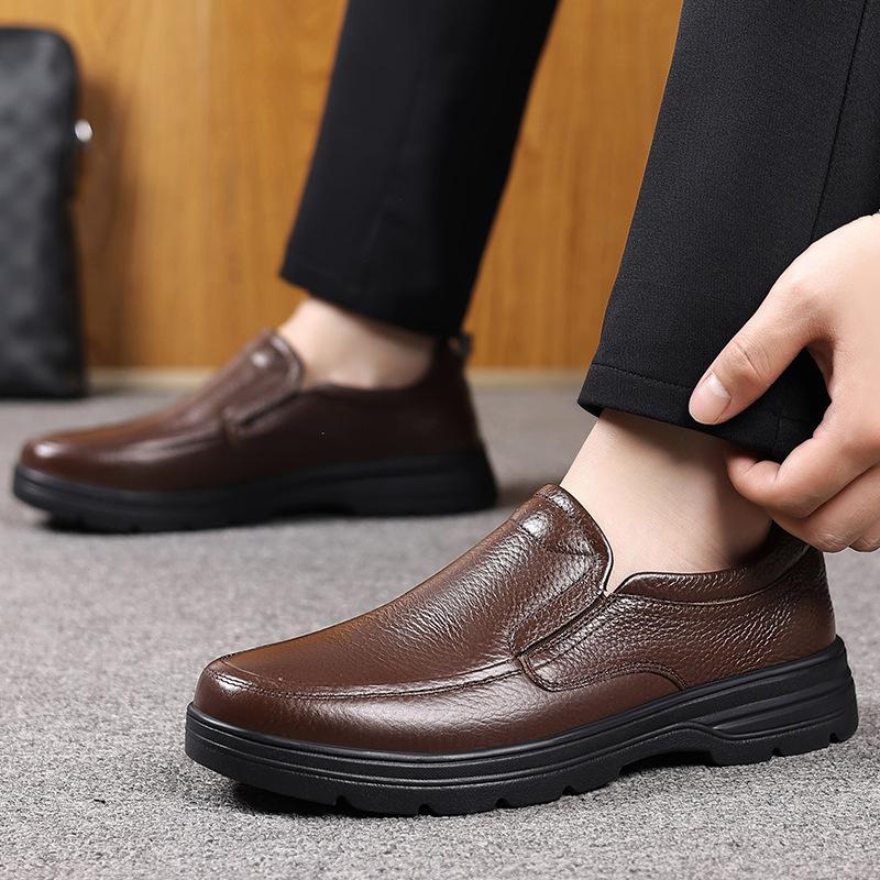 Cowhide leather shoes men's business new non-slip breathable middle-aged and elderly dad soft-soled casual velvet men's shoes