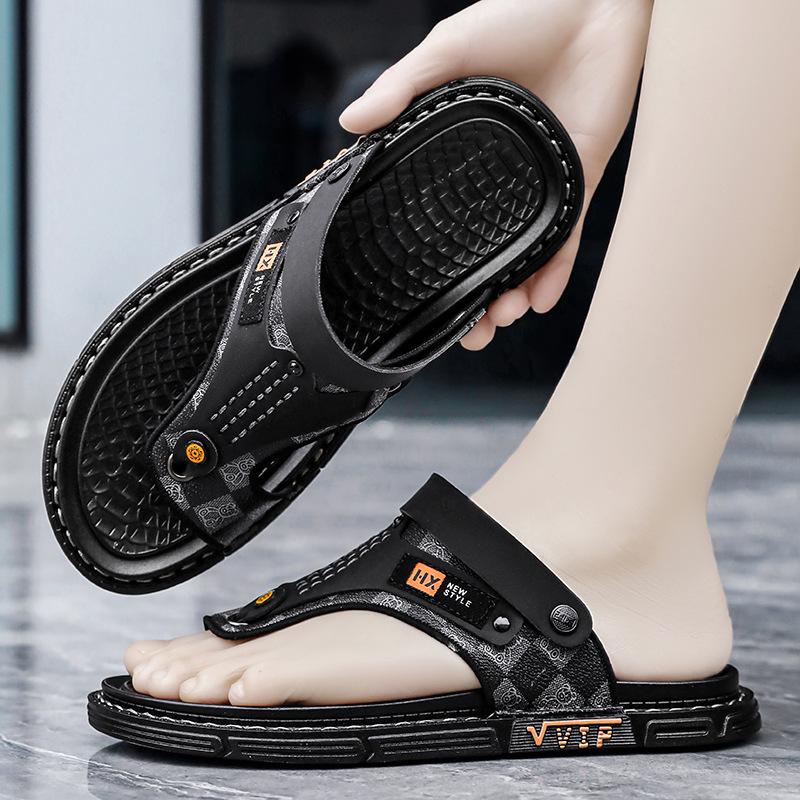 Middle-aged Dad Sandals Summer New Popular Comfortable Soft Sole Fashion Two Wear Cool Slippers Outdoor Travel Beach Shoes