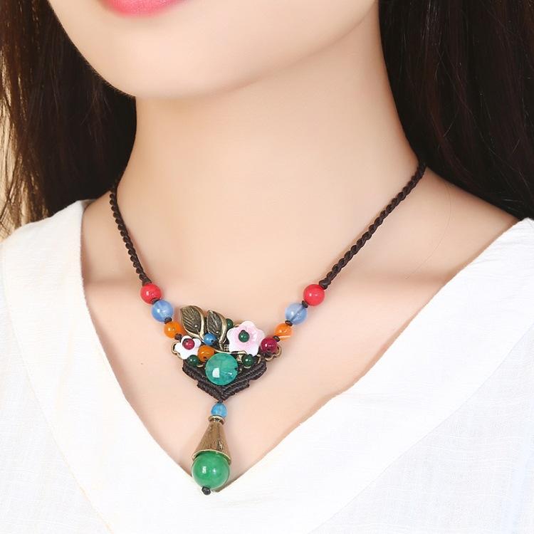 

Оригинальное этническое короткое колье из агата ручной работы, женственность, ретро, универсальная цепочка на ключицу, простые классические аксессуары