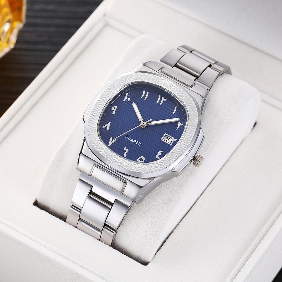 

Fashionable and minimalist, this ladies quartz watch features a square case made of alloy material. Perfect for daily wear and синий