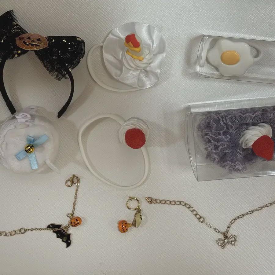 

Партия мелких предметов, таких как кукольная повязка на голову размером 10 см