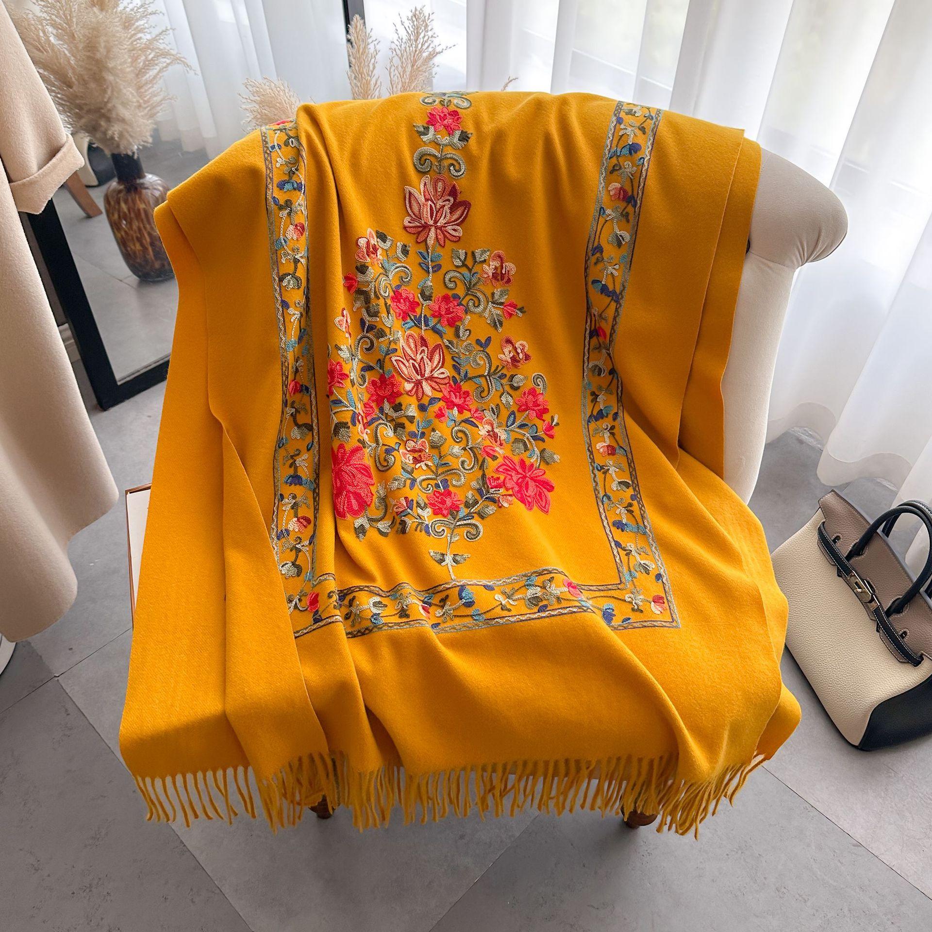 

Осень и зима Этнический стиль Растения и цветы Ретро Литературная мода Атмосферная вышивка Женский теплый шарф шаль 185-65cm жёлтый