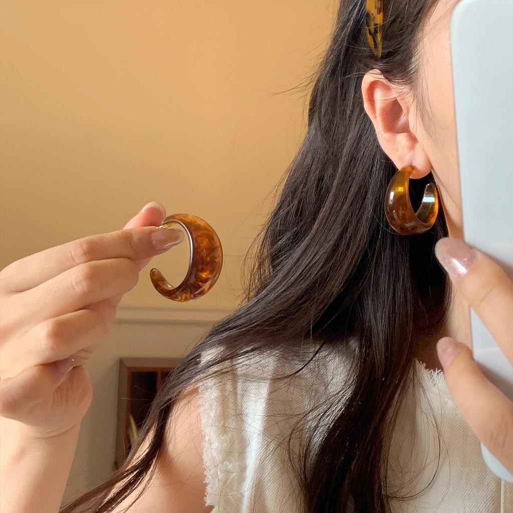 Popular Maillard Retro Coffee Earrings Women's Hong Kong Style Temperament High-end Earrings Internet Celebrity Same Ear Jewelry