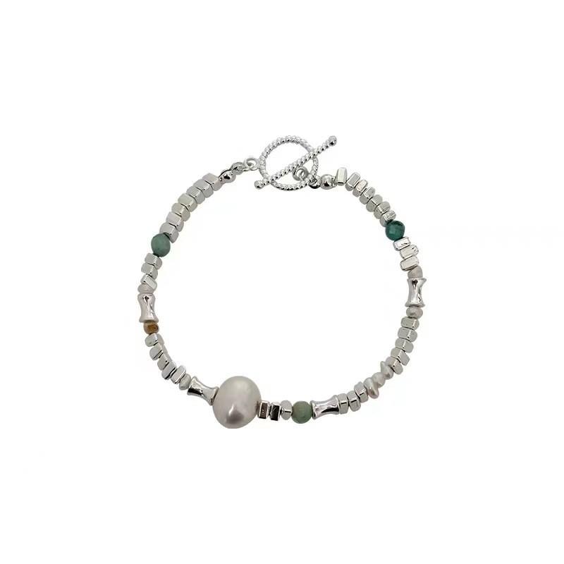 Womens Fashionable Highend Bracelet With Unique Geometric Pearls