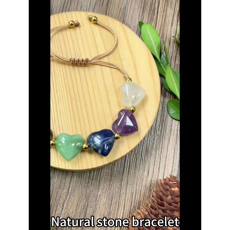 1 Stück Naturstein-Kristall, herzförmiges buntes Stein-Webarmband, Natur-Schmuckarmband.