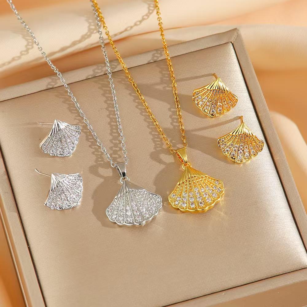 

Beach Style Shell Necklace Earring Set золотой