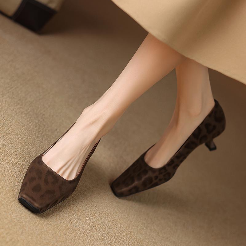 Krazing Pot Cow Skin Summer Autumn Thin Med Heels Party Shoes Women Square Toe Leopard Prints Shallow Pumps