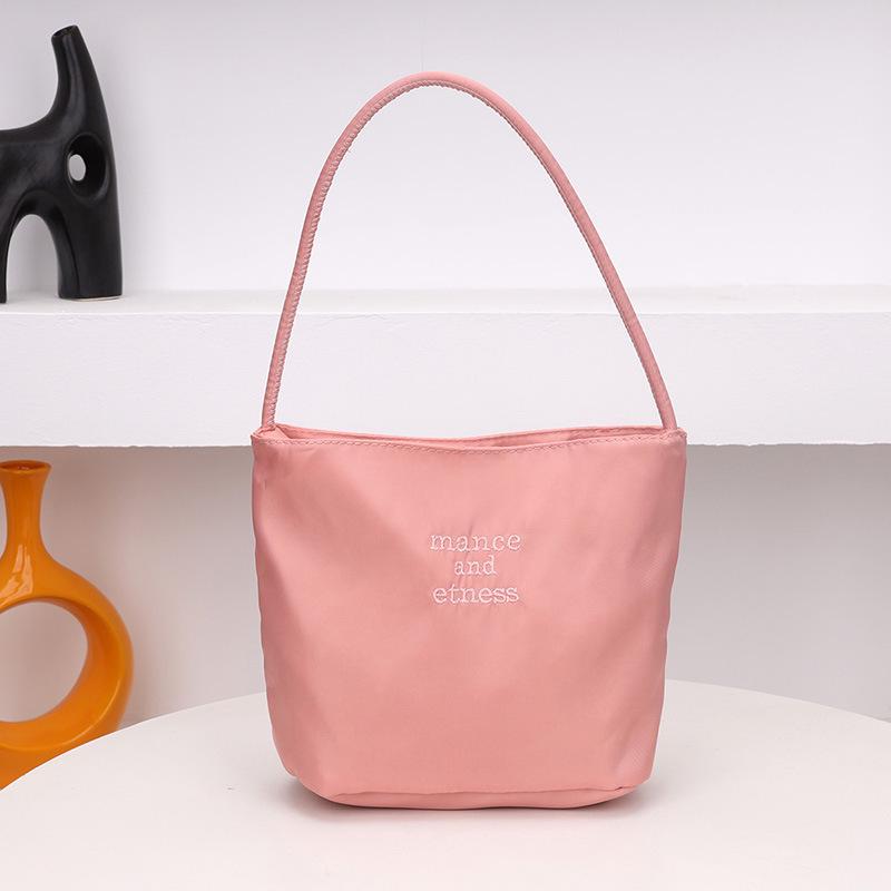 Korean Women's Fashionable Mini Heart Underarm Handbag - Versatile Shoulder Bag and Gift Option