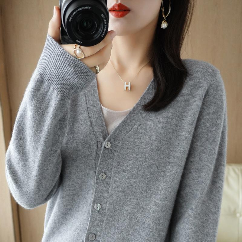 Cardigan Jacket Women's Knitted Bottoming Shirt V-neck Long-sleeved Spring and Autumn Outer Sweater