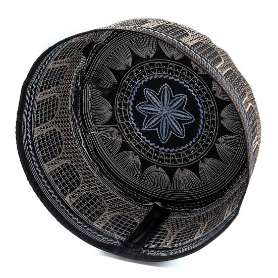 Embroidery Hat Exquisite Comfortable to Wear Polyester Cotton Ethnic Embroidery Beanie for Daily Life