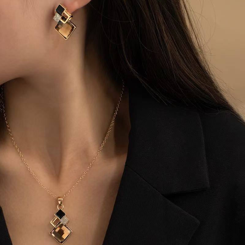 

Модні кришталеві підвіски, намисто, сережки, набори для жінок, ювелірні вироби, весільні весільні сережки, набір намиста кавовий