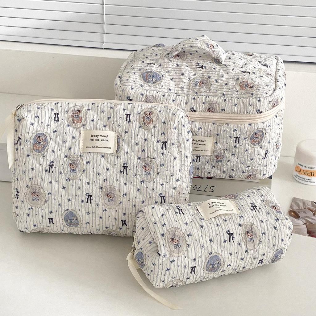 Little Bear Portable Makeup & Skincare Bag - Large Capacity Travel Toiletries Organizer in Cartoon Style