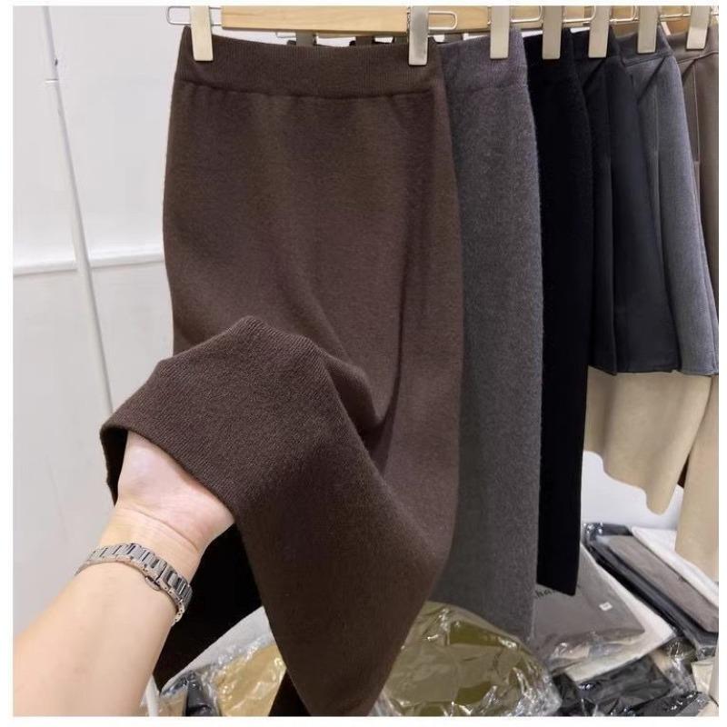Thickened Knitted Skirt for Women in Winter New Style Small High-waist One-step Skirt Temperament Slit Hip-covering Long Skirt