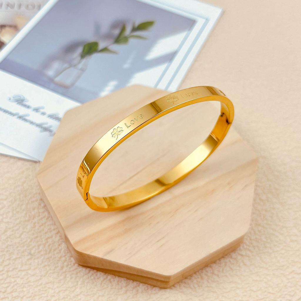 Bracelet avec motif gravé, Bracelet tendance, Bijou de main élégant et polyvalent, Nouveau style