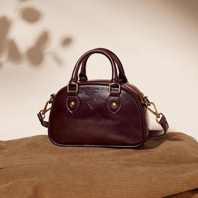 Premium Sense Niche Bowling Bag Women's 2025 New Shoulder Messenger Bag Popular Versatile Handbag