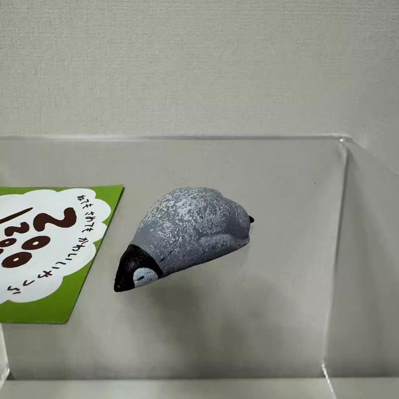 

Zoo Sleeping Animals Series Gashapon Toys Pug Penguin Polar Bear Cat Alpaca Hippo Creative Model Decoration Ornaments Toys 3cm to 5cm