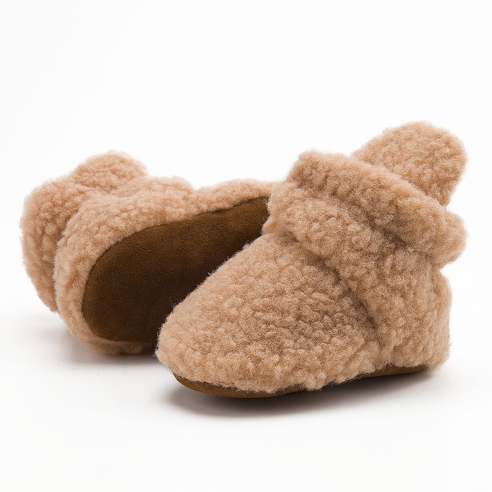 Herbst und Winter Neue Babyschuhe Weiche Unterseite Kleinkindschuhe Korallen Samt Fällt Nicht Ab Schuhe Warme Schuhe Babyschuhe