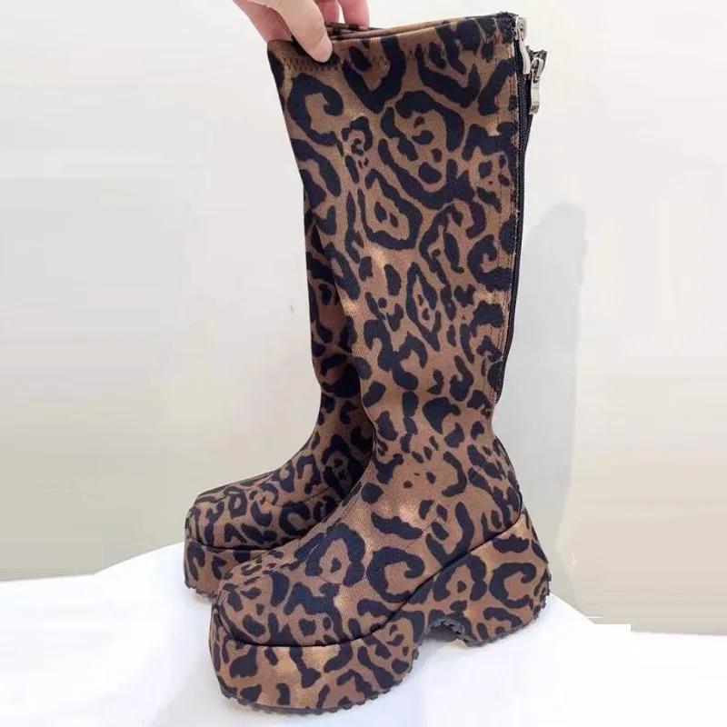 Leopardí kozačky nad koleno Dámské platformové sněhule Semišové boty se čtvercovou špičkou 2024 Trendový design Vysoké podpatky Chelsea boty Goth Botas