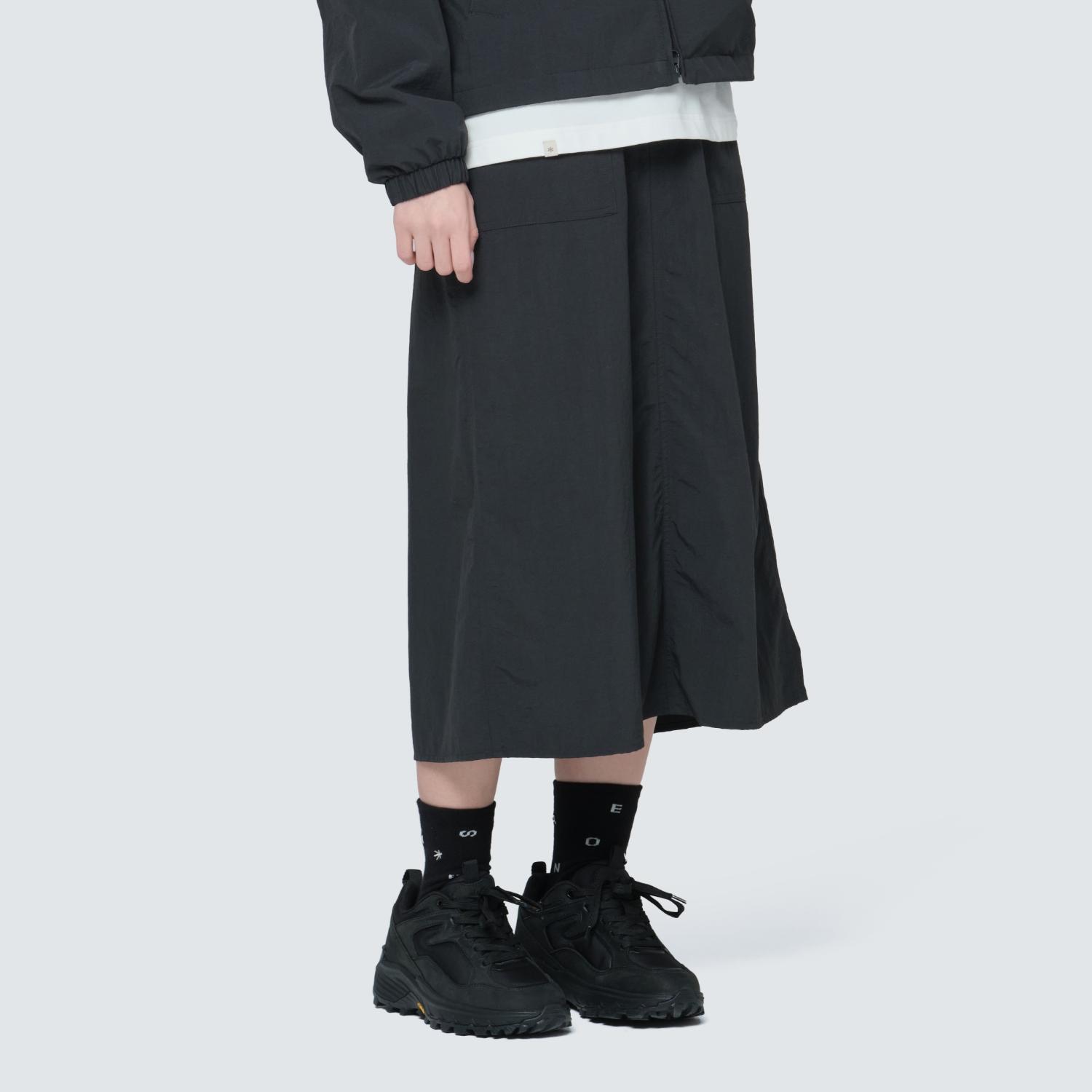 [Snowpeak] Campl Women s Skirt Dark Charcoal (S24FWCSK13) 70