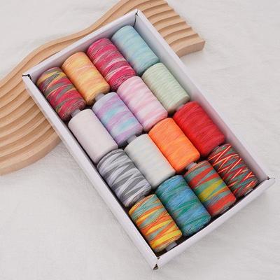 Máquina de costura doméstica Linha poliéster arco-íris cor pequeno rolo 16 cores Linha colorida Linha de costura à mão 402 Conjunto de linha de costura