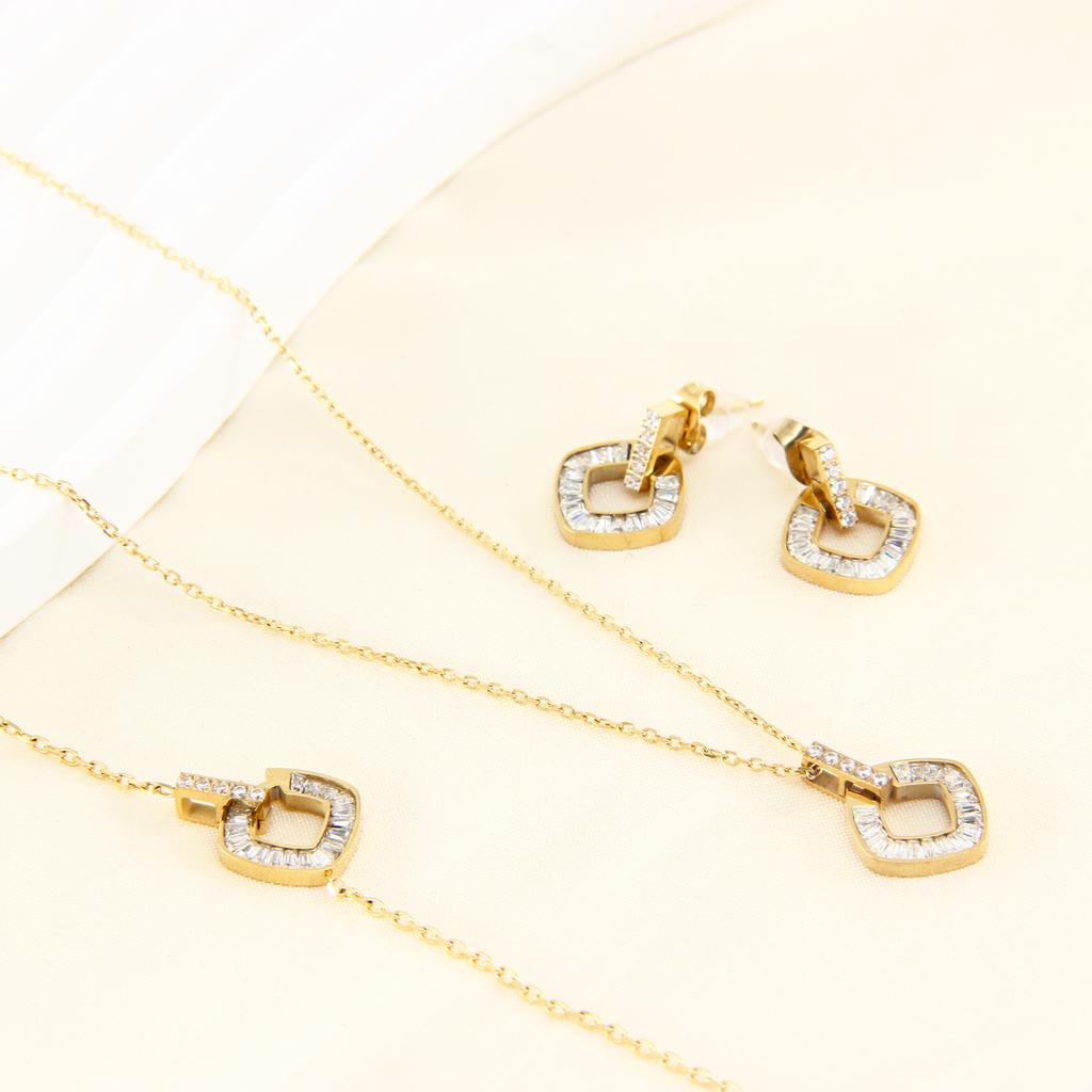 Hot Selling 14K Gold Plated Stainless Steel Set Necklace Bracelet Earrings Fashion Jewelry Gift Customization Durable