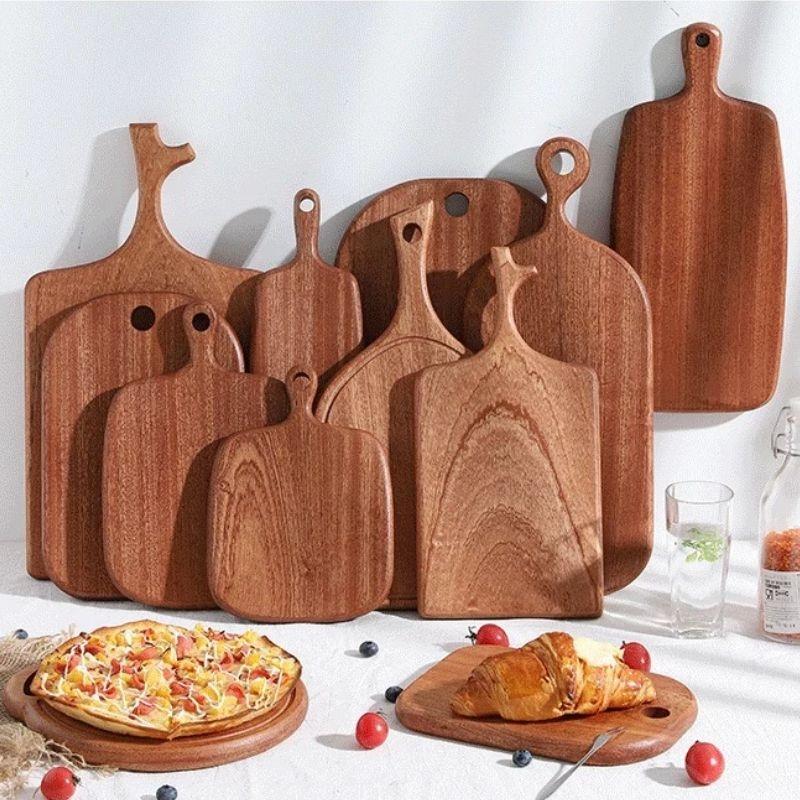 Trebrett med håndtak Western Handle Pizza Biff tallerken Massivt tre Sushi tallerken Brød Fruktbrett Tallerkener Bestikk
