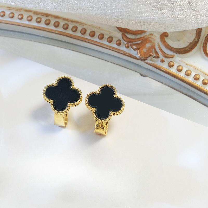 Fashion Earrings Simple Sweet Fresh Exquisite Lucky Four-leaf Clover Earring Buckle Temperament Female Earrings