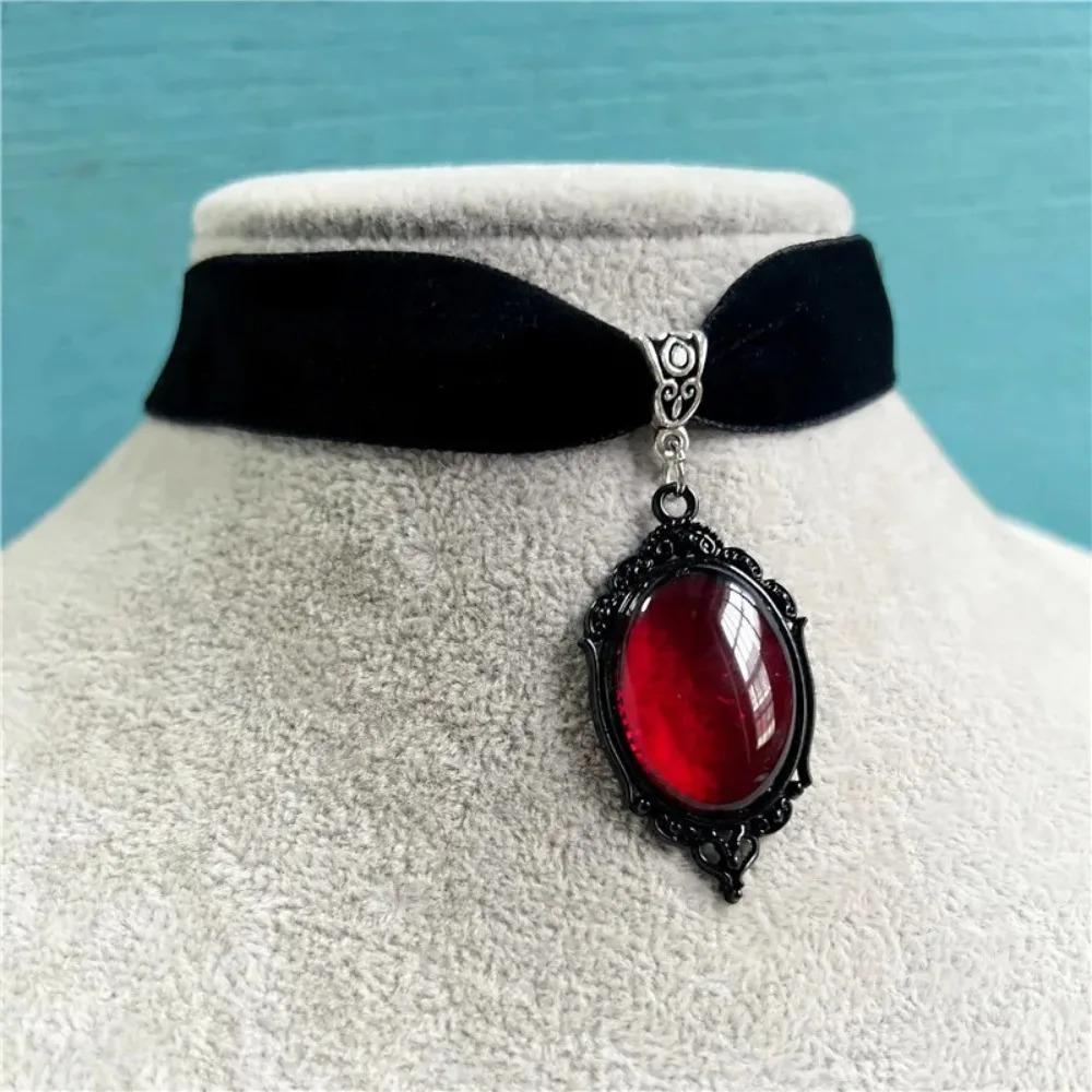 Black Clavicle Collar Necklace Gothic for Women Chokers Vintage Velvet Short  Necklaces
