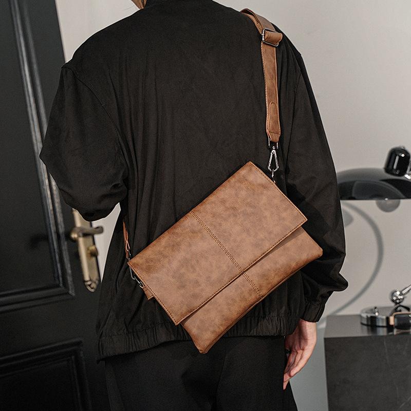 Retro Men's Three-layer Pocket Crossbody Casual Shoulder Bag Horizontal Bag Cover Type Satchel
