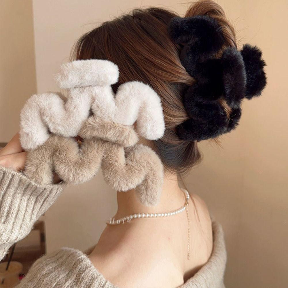 Geometric Hair Clip M-shaped Large Shark Clip Creative Plush Hair Claw Travel