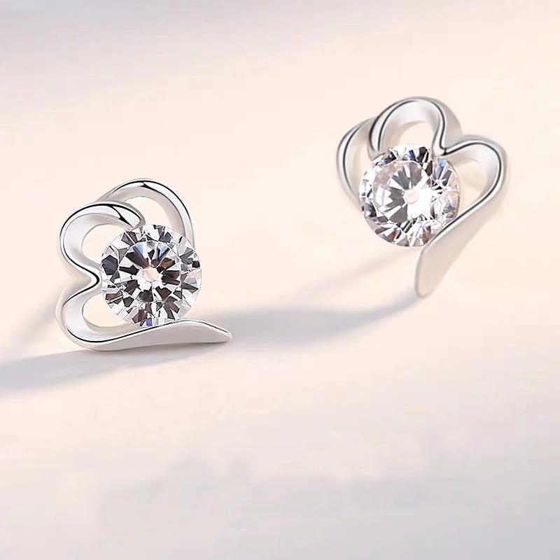 Kreatywne Modne Kolczyki Asymetryczne Kolczyki Sztyfty w Kształcie Serca Kolorowe Kolczyki Sztyfty w Kształcie Chmurek Damskie Kolczyki Sztyfty z Cyrkoniami