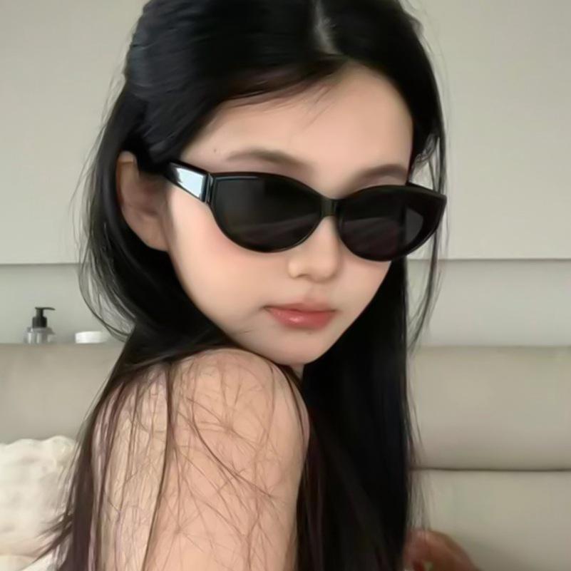 High-definition polarized cat-eye sunglasses for women, high-end retro sun glasses, UV protection, trendy eyewear Metal hinge frame