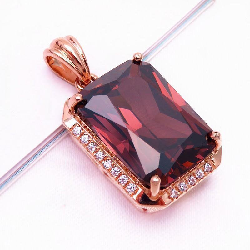 Exquisite Purple Gold-Plated Rose Gold Korean Version Of Fashion High-End Versatile Color Gold Square Smoke Zircon Pendant Collarbone Chain