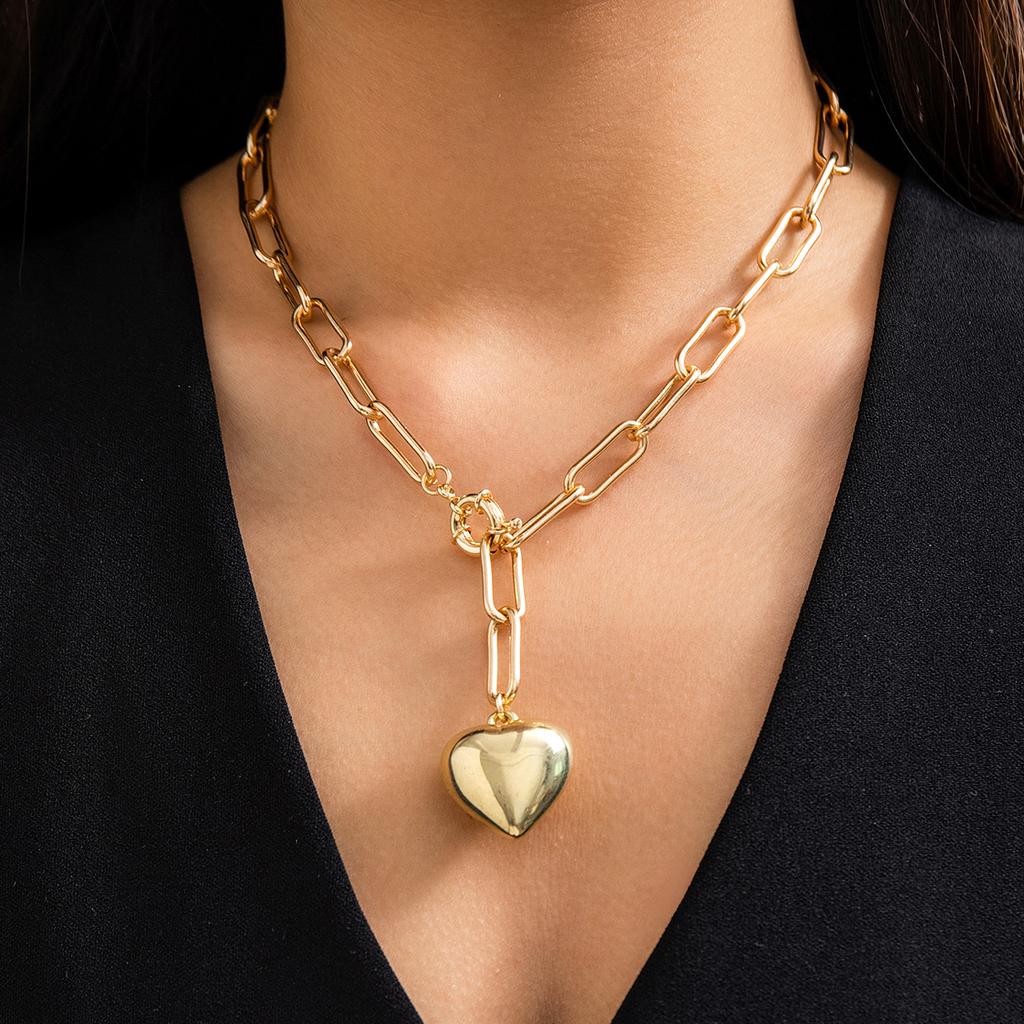 Punk Trendy Love Heart Pendant Necklace for Women Hip Hop Gothic Gold Color Metal Thick Chain Chokers Y2K Party Jewelry 2025 New