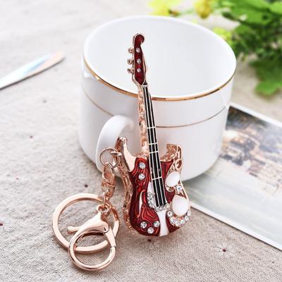 Moda guitarra strass pingente chaveiro chaveiro titular saco decoração presente