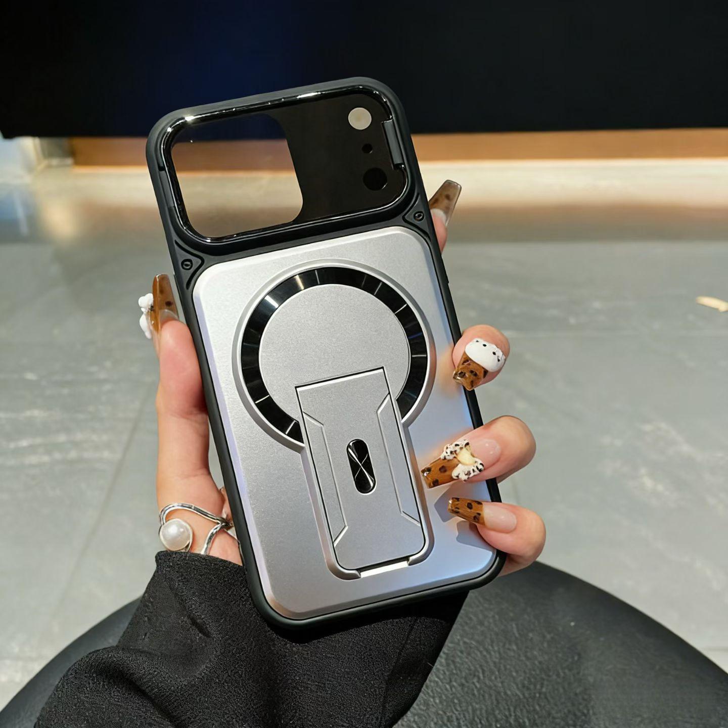 iPhone 17 Pro Max Magnetic Phone Case with Full Coverage Lens Protection for Apple 16 15 Pro Max серебряный