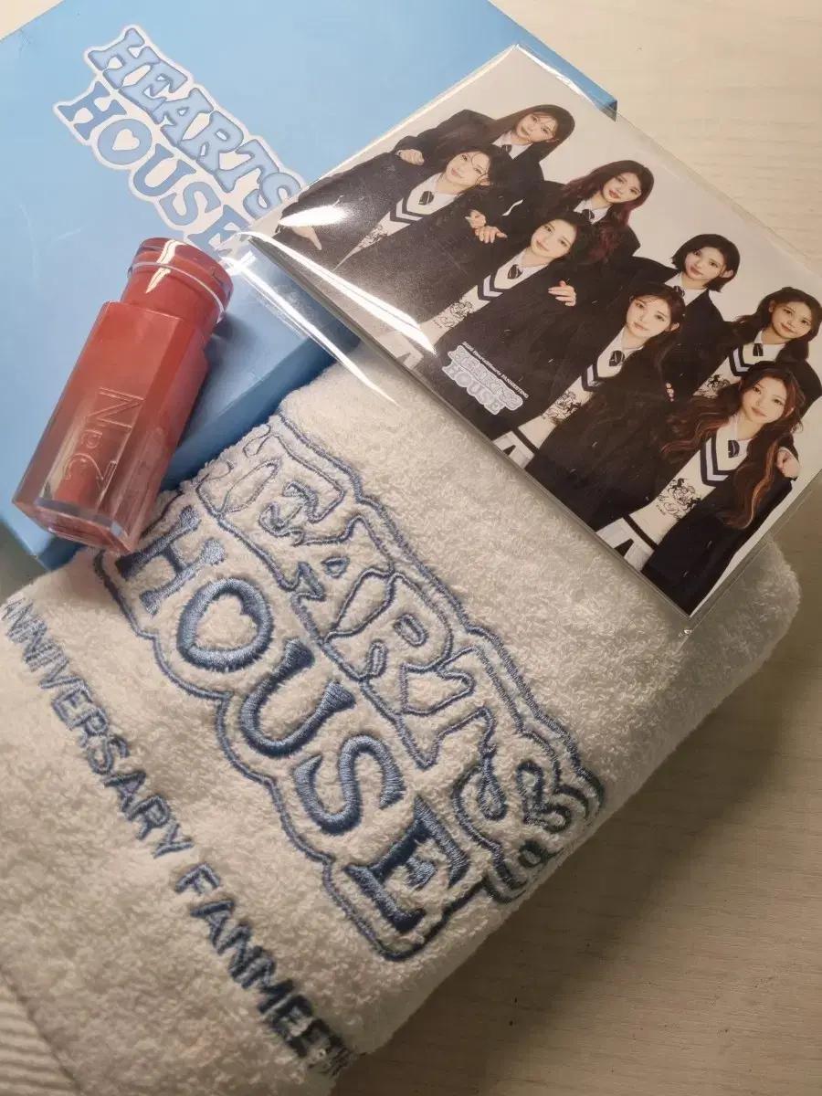 

HEARTS2HEARTS Lowest Price) Hatuha Fan Meeting Admission Gift Welcome Gift Kit Used