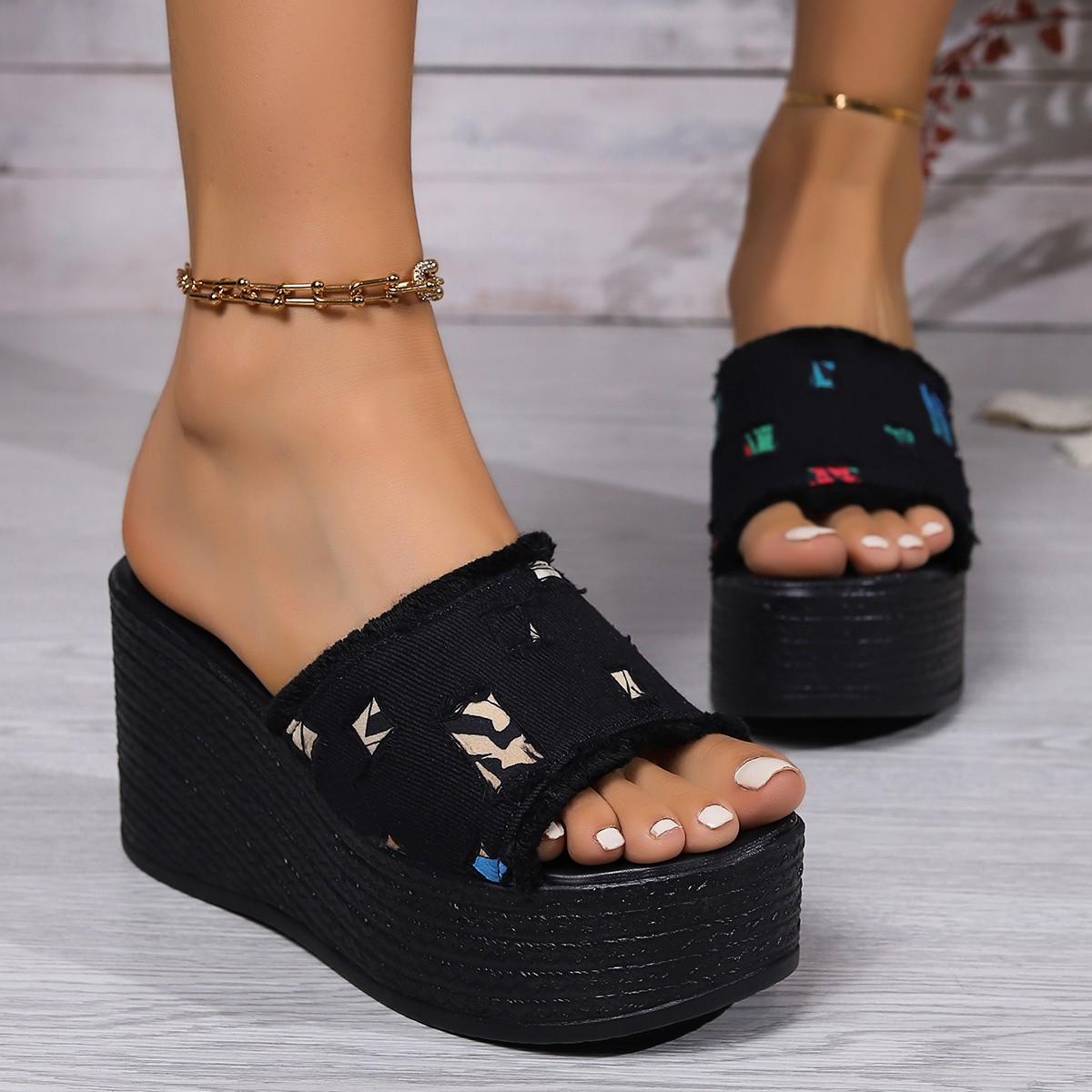 

Женские шлепанцы на платформе 2025 весна-лето новая модная джинсовая римская сандалия большого размера женская обувь 35 чёрный
