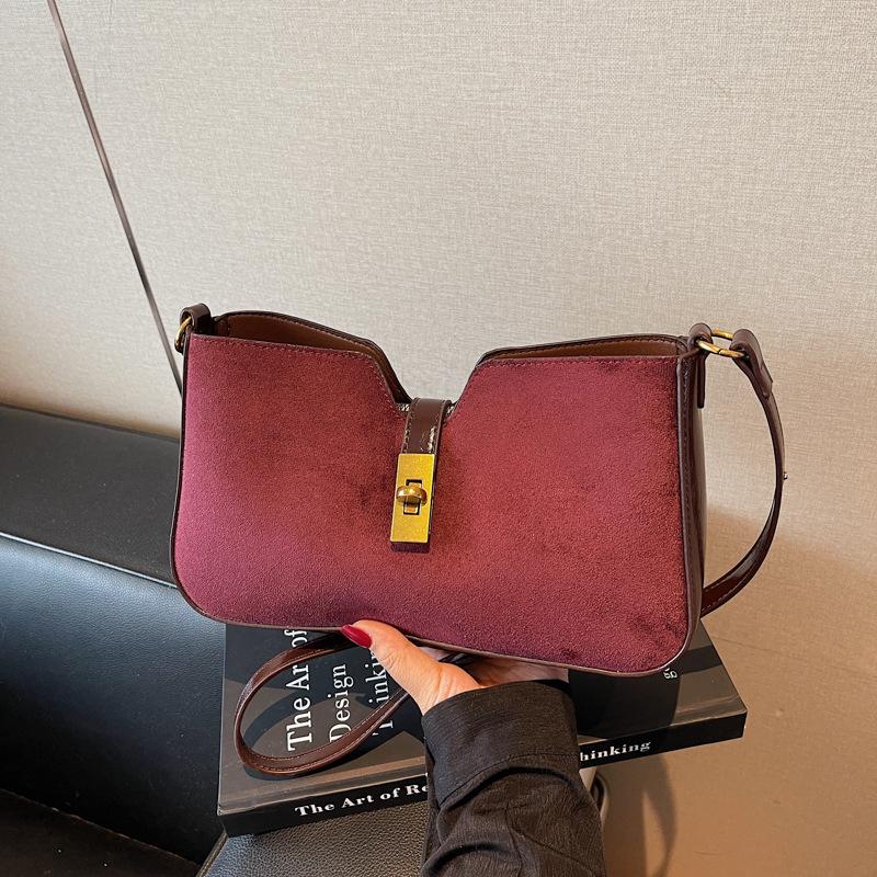 Underarm Bag Women's 2025 New Messenger Bag High Sense Popular Casual Versatile Shoulder Bag Autumn and Winter Baguette Bag