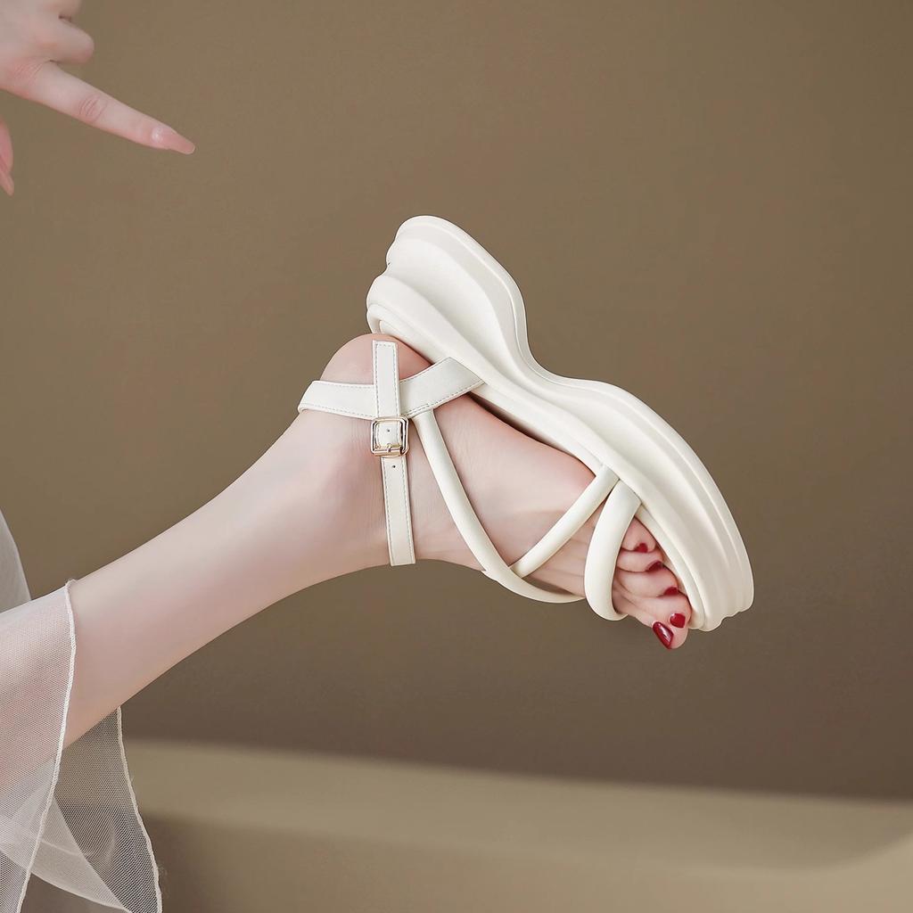 Thick-soled comfortable open-toed sandals women's summer 2025 new heightening soft-soled Roman sandals outer wear premium shoes